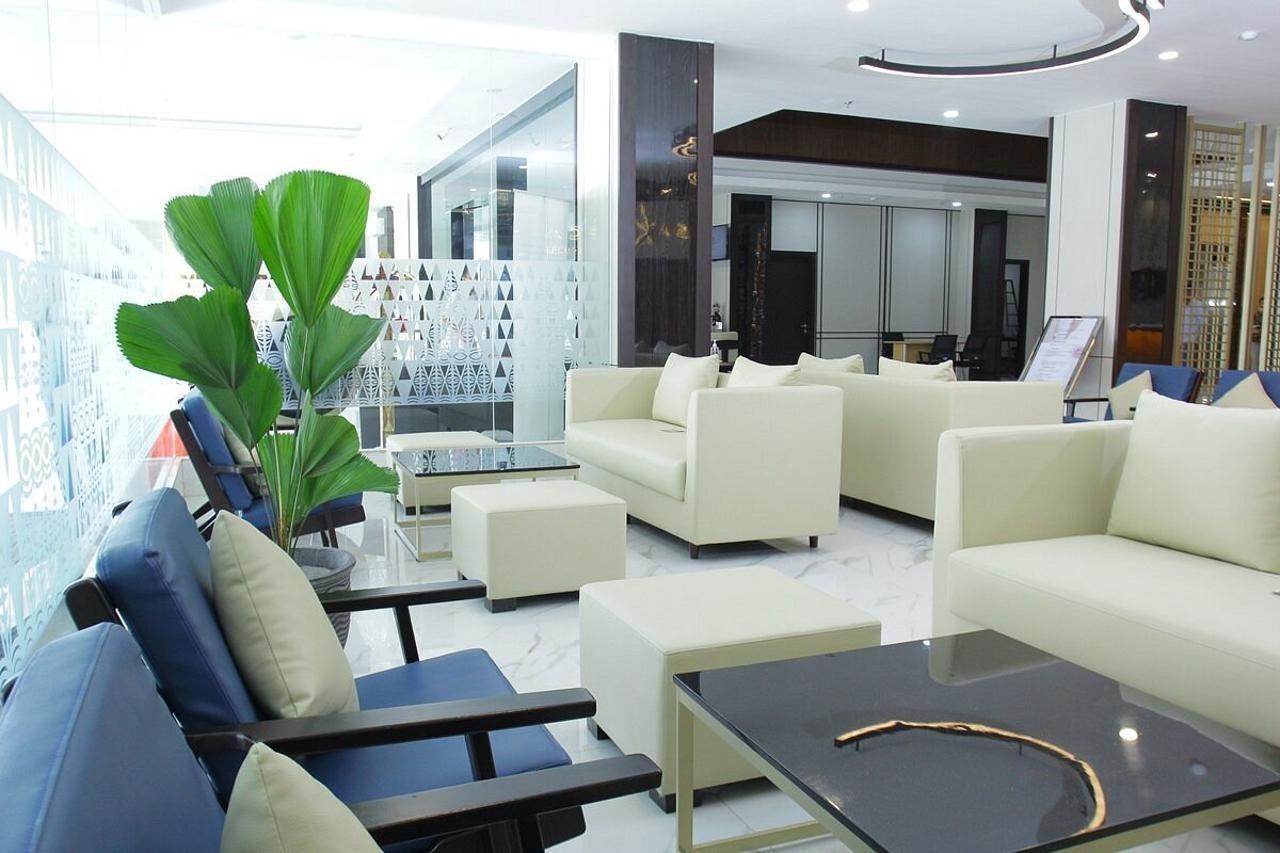 @Hom Premiere By Horison Abepura Hotell Jayapura Exteriör bild